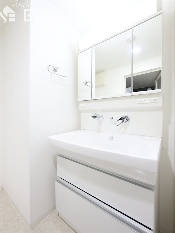 アイボリーの物件内観写真