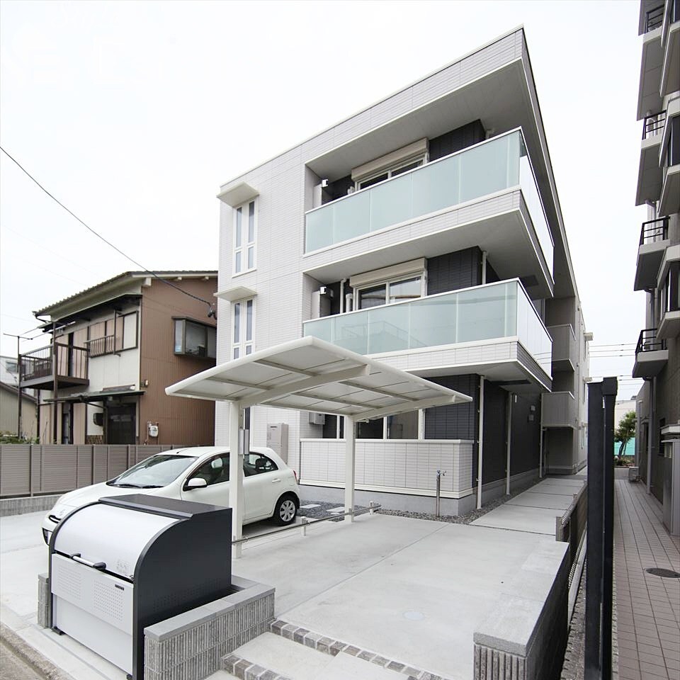 セレスティア森末町の物件外観写真