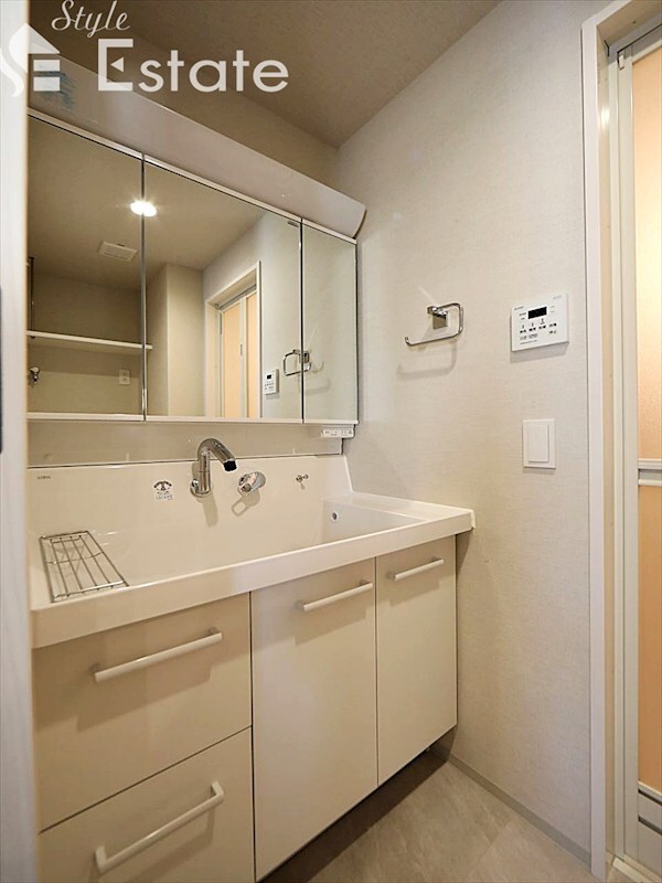 ザ・レジデンスパーク栄の物件内観写真