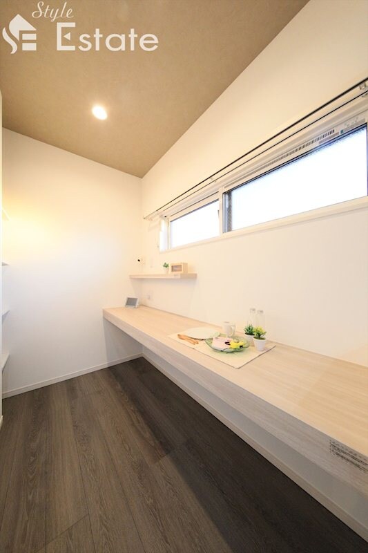 マリポーサ高畑Bの物件内観写真