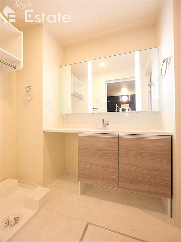 メゾンクレセントII八田の物件内観写真