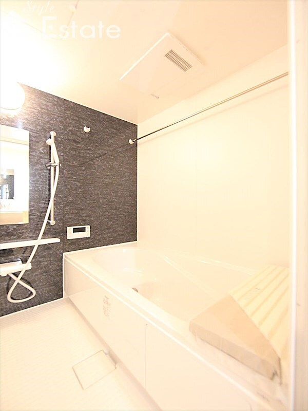 メゾンクレセントII八田の物件内観写真