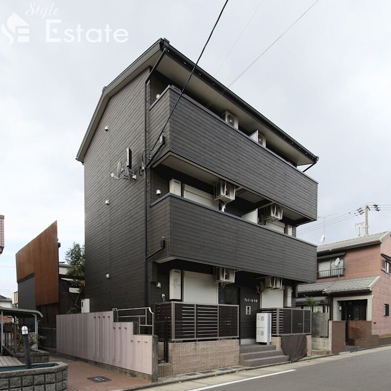 プレジール小本の物件外観写真