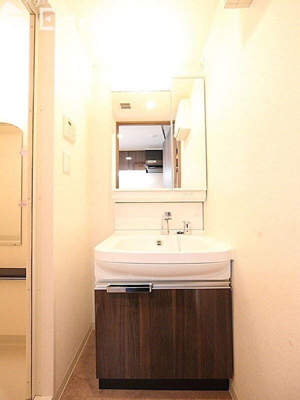 プレサンスSAKAEフロントの物件内観写真