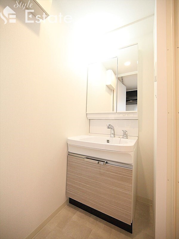 ディアレイシャス浅間町IIIの物件内観写真