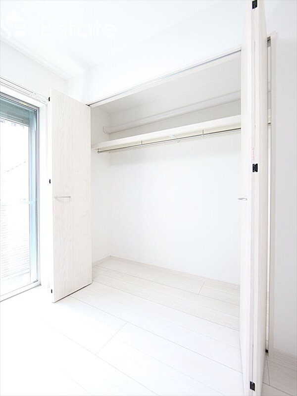 ジュネス稲葉地町の物件内観写真