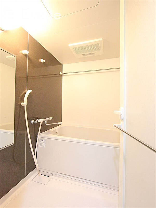 ヴェーラカーサウルバーナの物件内観写真