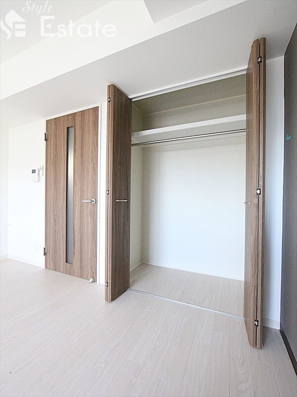 ヴェーラカーサウルバーナの物件内観写真