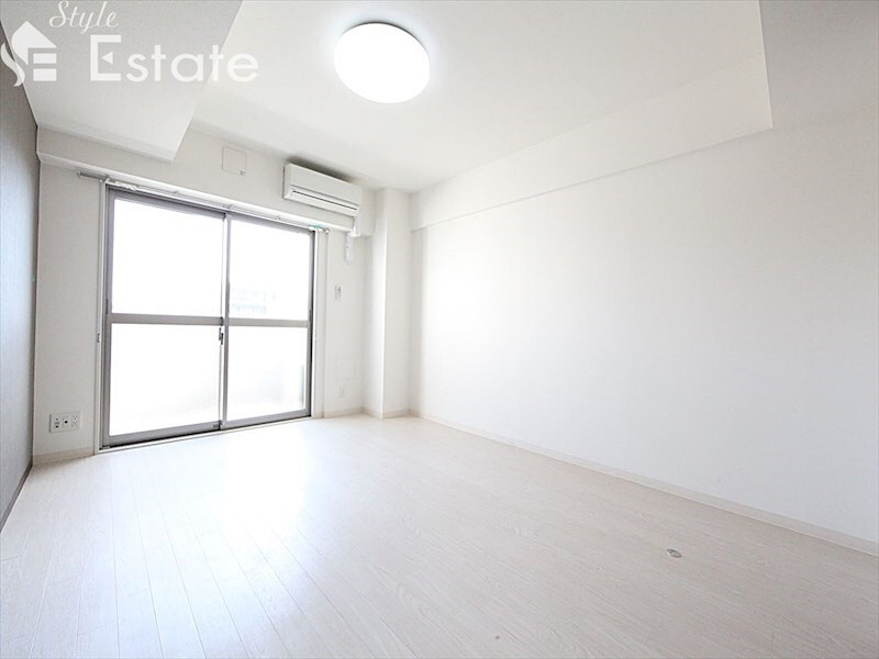 ヴェーラカーサウルバーナの物件内観写真