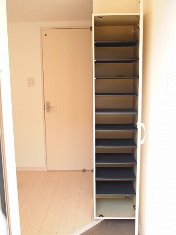 スカイヴィラ東難波の物件内観写真