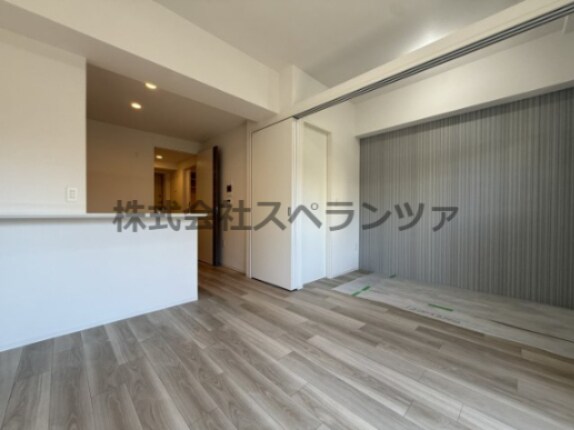 セレニテ江坂エクラの物件内観写真