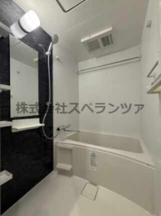 セレニテ江坂エクラの物件内観写真