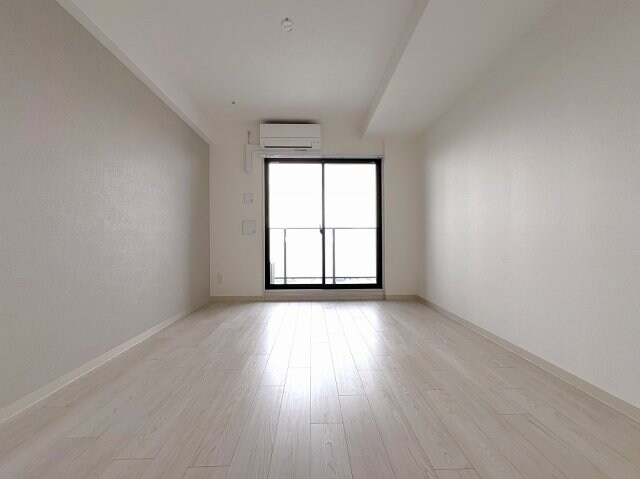 LI VI AZ OSAKA Veriteの物件内観写真