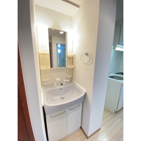 日本橋駅 徒歩8分 12階の物件内観写真