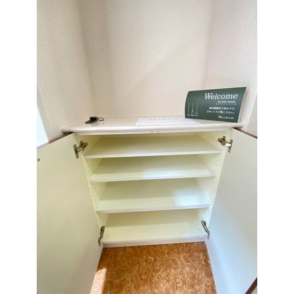 日本橋駅 徒歩8分 9階の物件内観写真