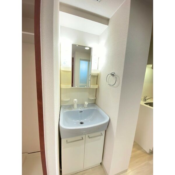 日本橋駅 徒歩8分 9階の物件内観写真