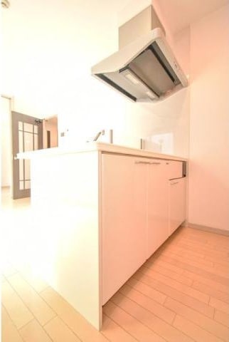 インボイス難波南レジデンスの物件内観写真