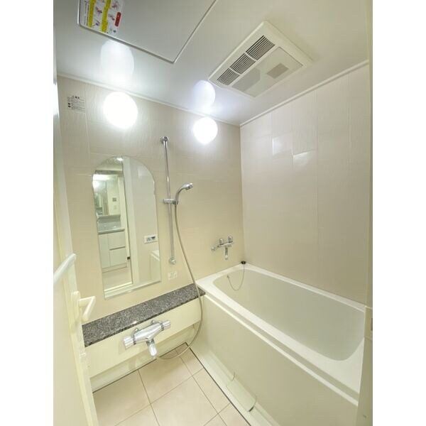 日本橋駅 徒歩8分 11階の物件内観写真