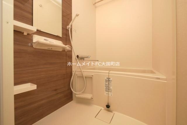 セレニテ難波ミラク参番館の物件内観写真