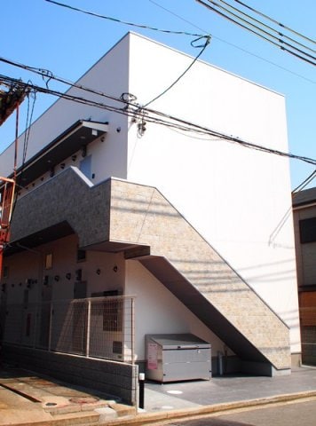 プランドールUGの物件外観写真