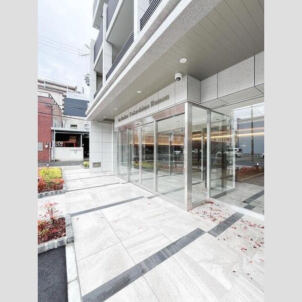 Alivis福島海老江の物件外観写真