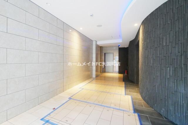 セレニテ難波ミラク参番館の物件外観写真