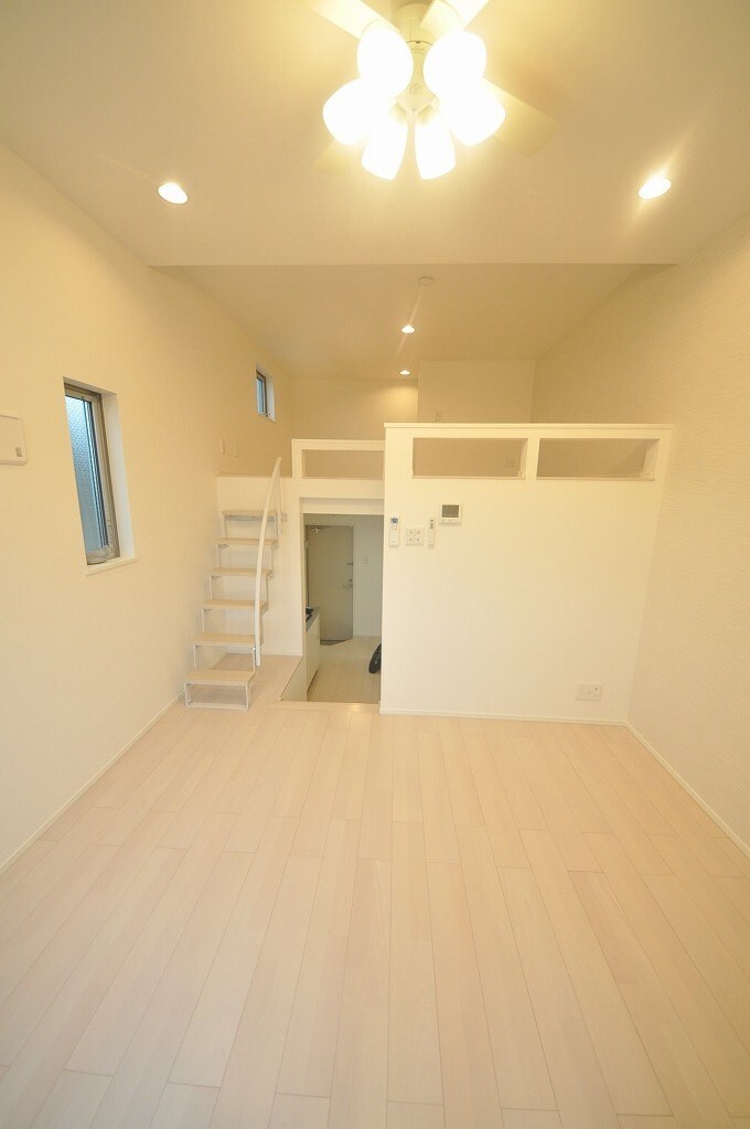 IMPERIAL　RESIDENCE塚本の物件内観写真