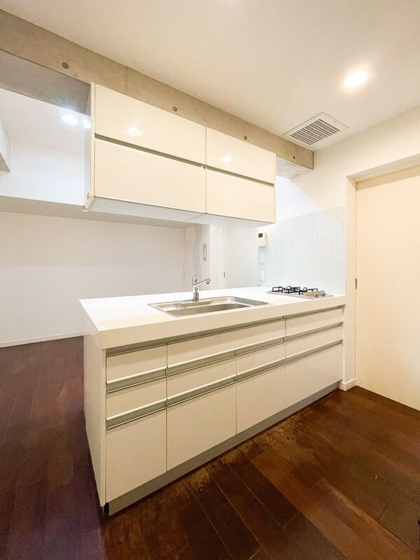 サンフェル神宮前の物件内観写真