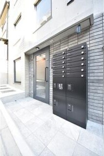 ファーヴァル代々木上原の物件外観写真