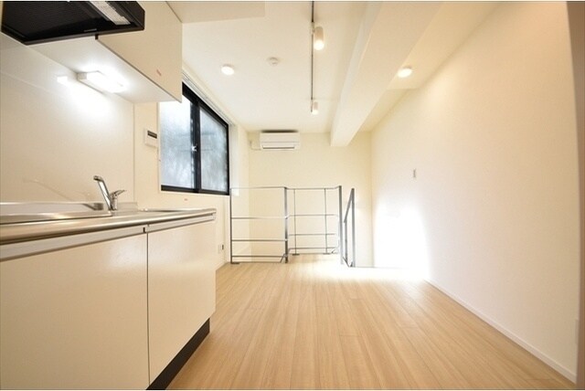 ファーヴァル代々木上原の物件内観写真