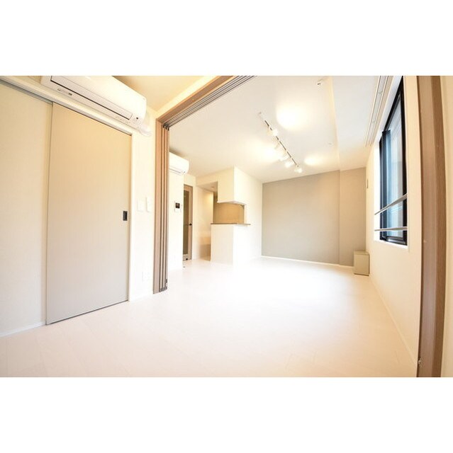 グローリオシェルト神宮前の物件内観写真