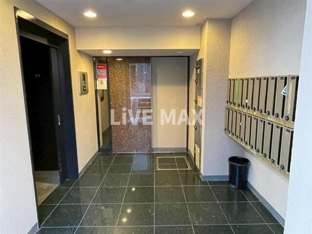 パレ・ホームズ新橋の物件外観写真