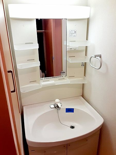 ロワジール三軒茶屋の物件内観写真