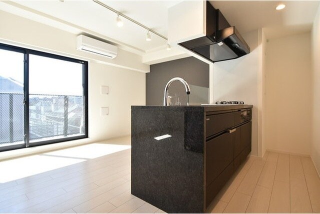 ルネサンス六本木プレミアムコートの物件内観写真