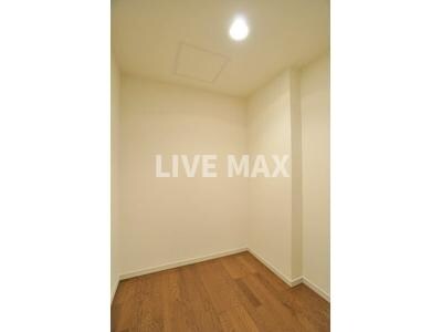 ミリアレジデンス乃木坂の物件内観写真