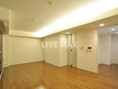 ミリアレジデンス乃木坂の物件内観写真