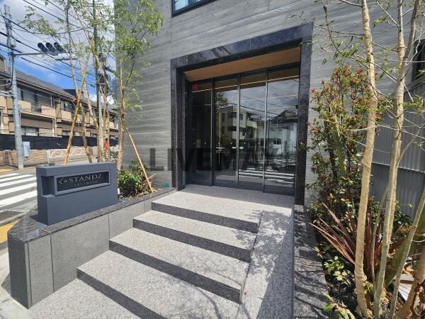 STANDZ柿の木坂の物件外観写真