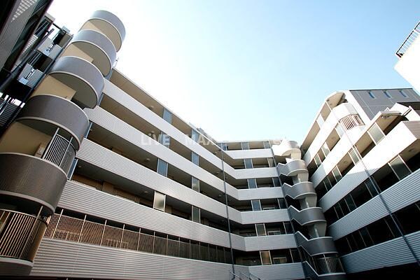 レジディア祐天寺の物件外観写真