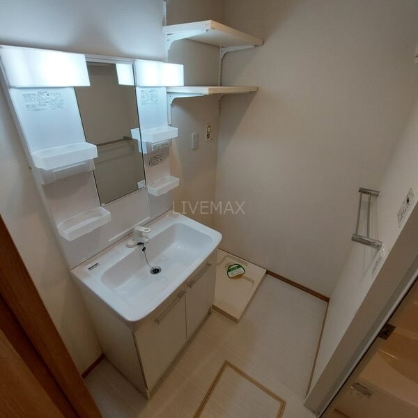 アン・ウィスタリアの物件内観写真