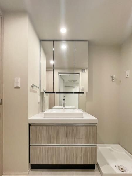 ＣＯＭＰＯＳＩＴＥ高輪の物件内観写真