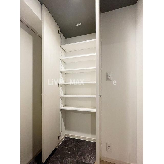 ウェルスクエアイズム下北沢ＷＥＳＴの物件内観写真