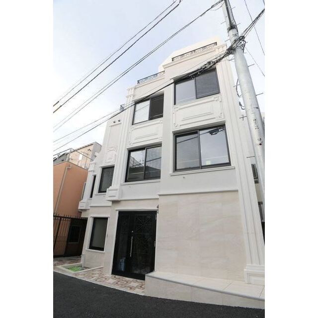 ルクレ神宮前の物件外観写真