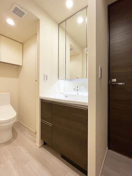 白金ザ・スカイ東棟の物件内観写真