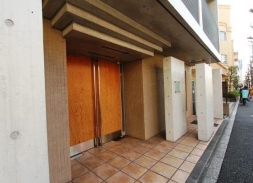 ラティエラ祐天寺の物件外観写真