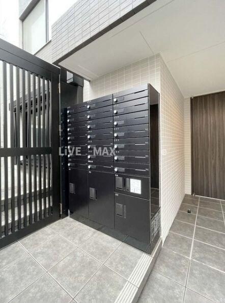 目黒駅 バス15分  自然園下下車：停歩3分 3階の物件内観写真