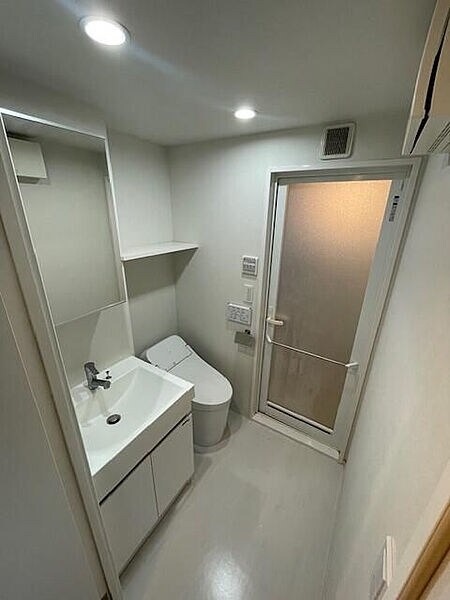 三軒茶屋駅 徒歩8分 1階の物件内観写真