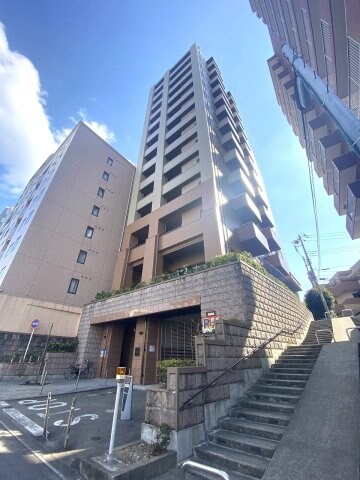 レジディア島津山の物件外観写真