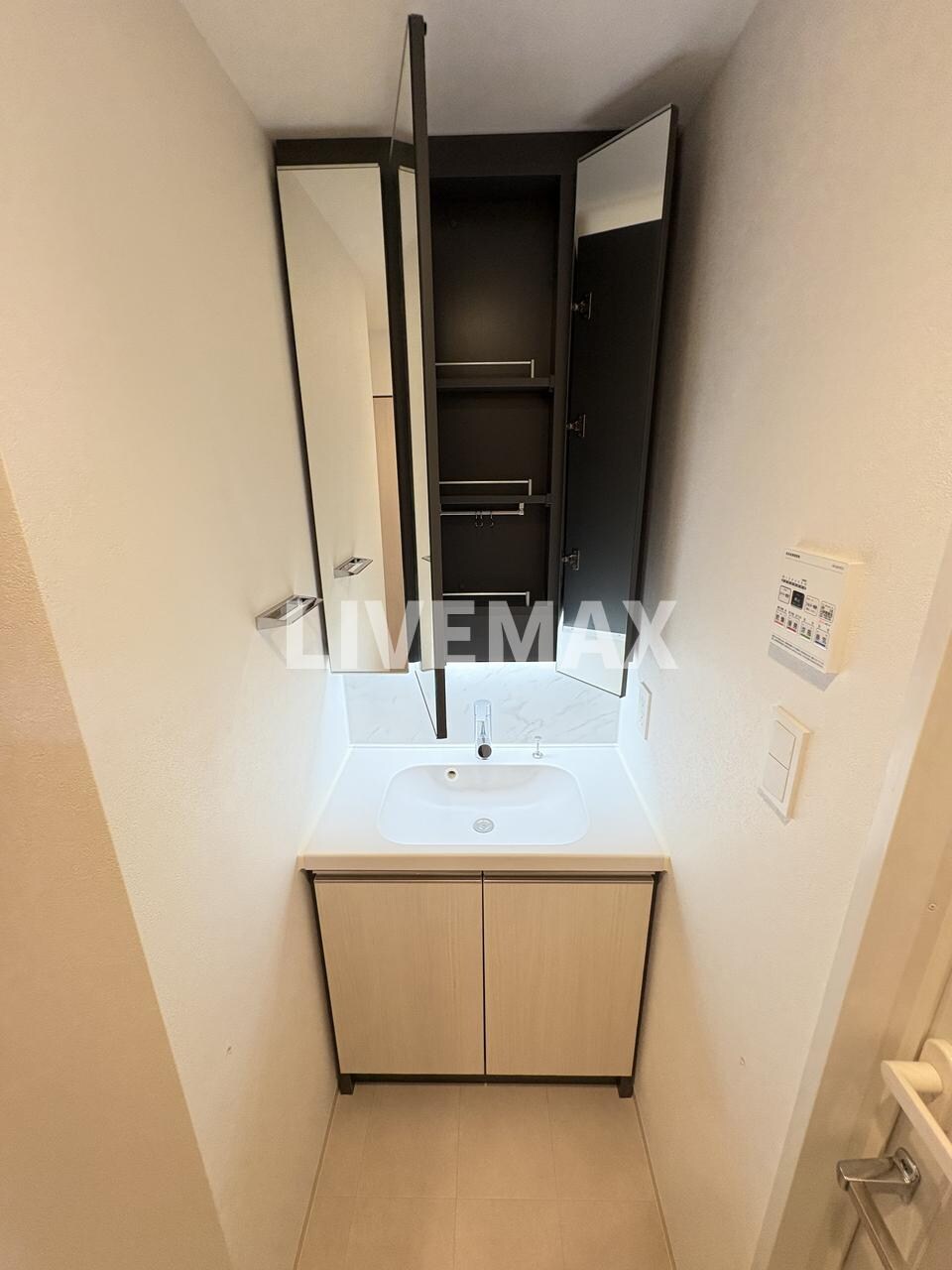 コンフォリア・リヴ南品川の物件内観写真