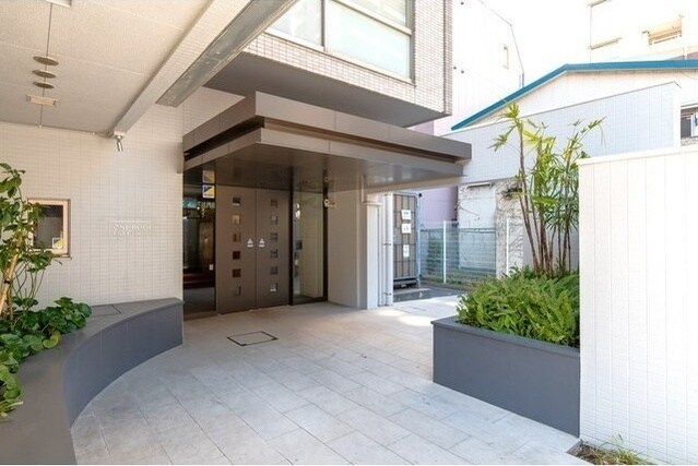 ONE ROOF FLAT TOGOSHIの物件外観写真