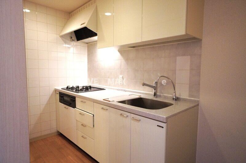 明治神宮前駅 徒歩4分 3階の物件内観写真